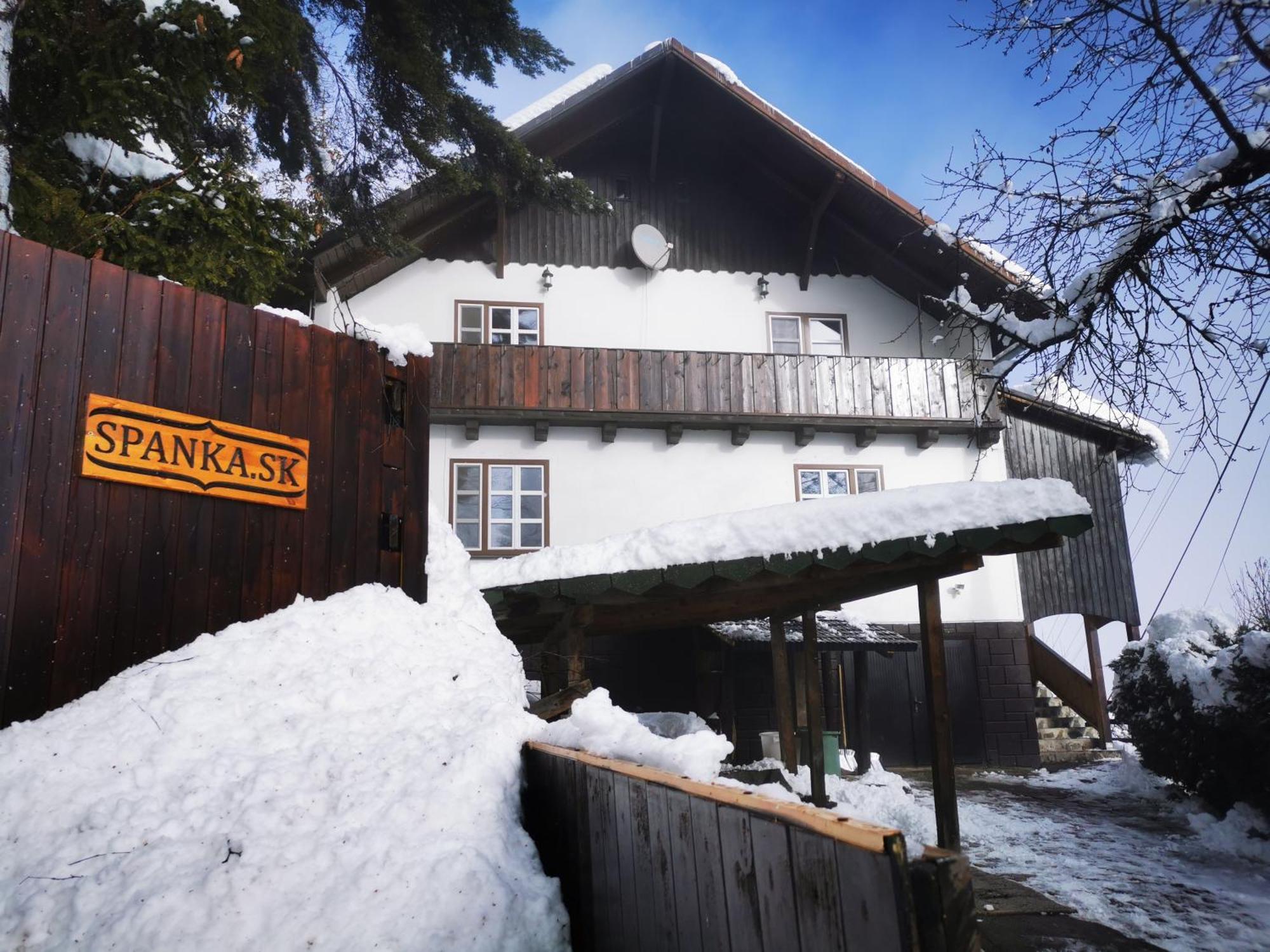 Drevenica Spanka Spania Dolina Bagian luar foto