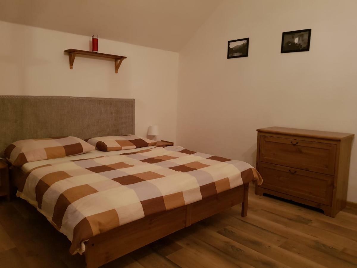 Drevenica Spanka Spania Dolina Bagian luar foto