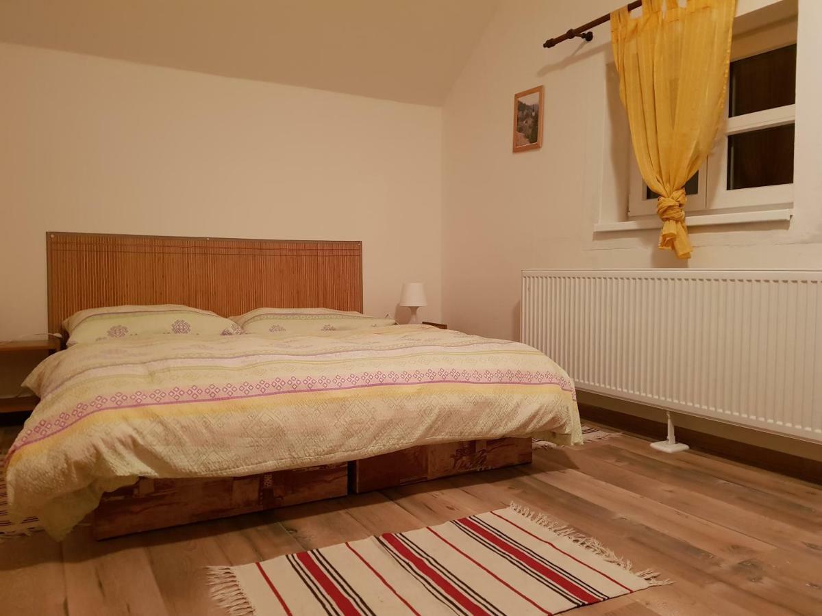 Drevenica Spanka Spania Dolina Bagian luar foto